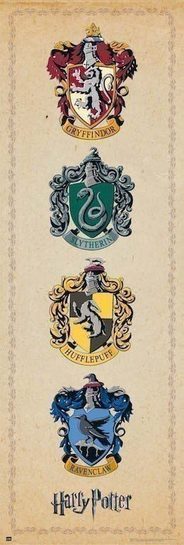 Pełne ujęcie plakatu Harry Potter House Crests.