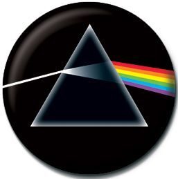 Zbliżenie na motyw przypinki Pink Floyd.