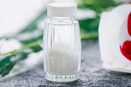 Pojemnik na sól pieprz przyprawy przyprawnik do soli biały 50 ml solniczka