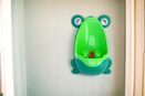 Pisuar nocnik dla dzieci chłopca na ścianę edukacyjny do nauki żaba zielony