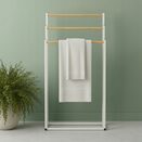 Stojak na ręczniki wieszak stojący podłogowy łazienkowy biały 3 poziomowy