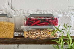 Pojemnik na żywność plastikowy mikrosrebro 1,6l