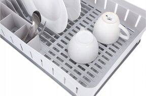 Suszarka do naczyń stojąca ociekacz z tacką