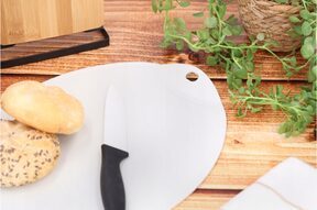 Deska kuchenna do krojenia z ociekaczem plastikowa