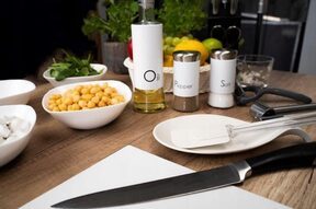 Butelka dozownik na olej ocet karafka biały