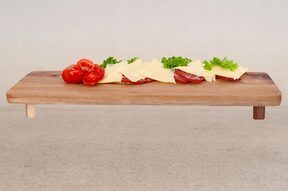 Deska do serwowania 36x14 cm drewno taca z nóżkami serów wędlin przekąsek