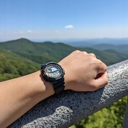 Zegarek sportowy damski elektroniczny cyfrowy wodoodporny stoper alarm