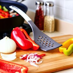 ŁOPATKA KUCHENNA ażurowa szpatułka do smażenia i przewracania na patelni