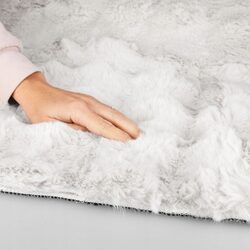 Dywan 100 x 150 biały miękki pluszowy puszysty antypoślizgowy z fakturą