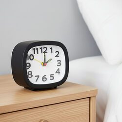 BUDZIK na baterie analogowy cichy mechanizm bez tykania zegarek na biurko