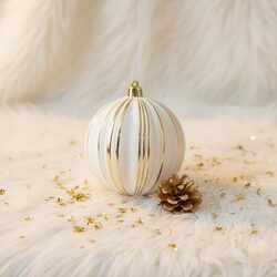 Bombka choinkowa biało złota 8 cm dekorowana ozdoba na choinkę duża