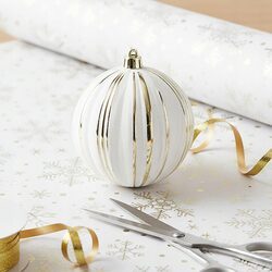 Bombka choinkowa elegancka biała ze złotymi żłobieniami 10 cm duża